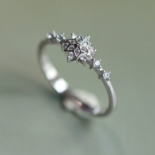 Sleek Floral Grace Ring