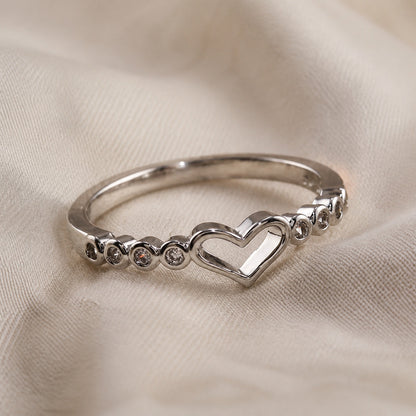 Heart Minimalist Zirconia Ring
