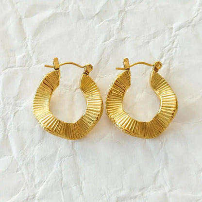 Everyday Gold Wavy Hoops