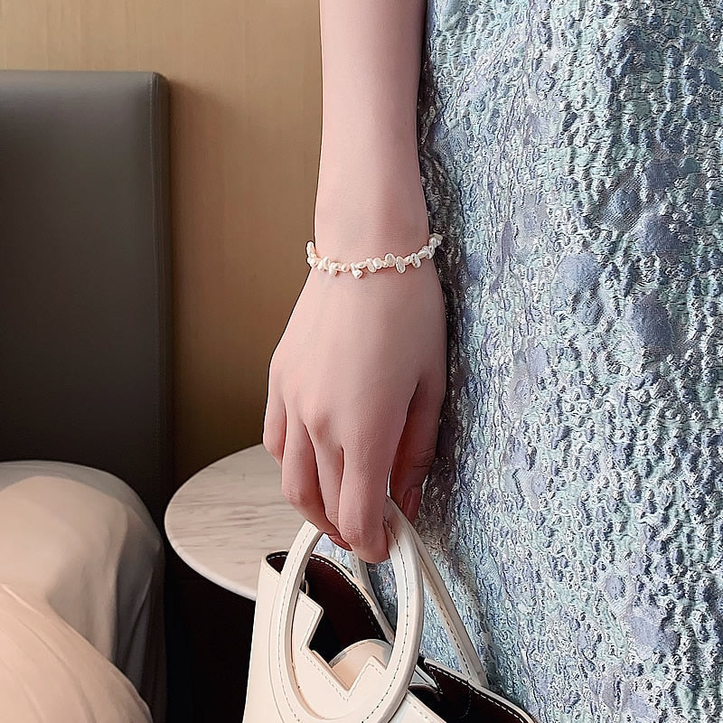 Elegant C�line Pearl Bracelet