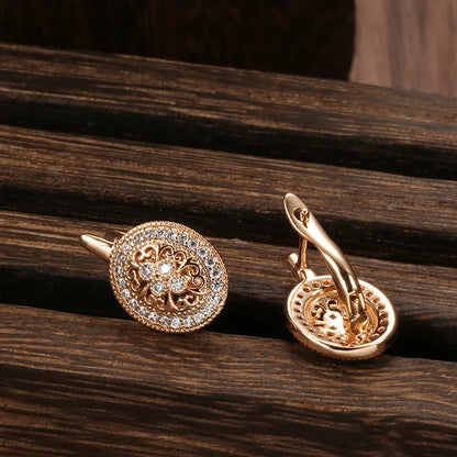 Exquisite Oval Pearl Hoop Earrings