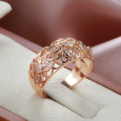 Lavish Zirconia Floral Ring