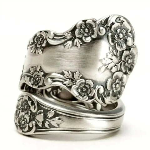 Antique Engraved Flower Pattern Ring