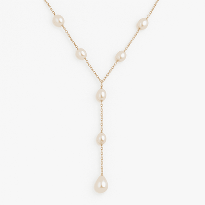 Vintage Inspired Pearl Pendant Necklace