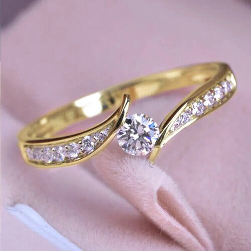 Lavish Minimalist Zirconia Ring