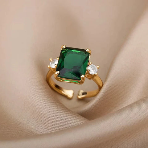 Emerald Heirloom Gold Ring