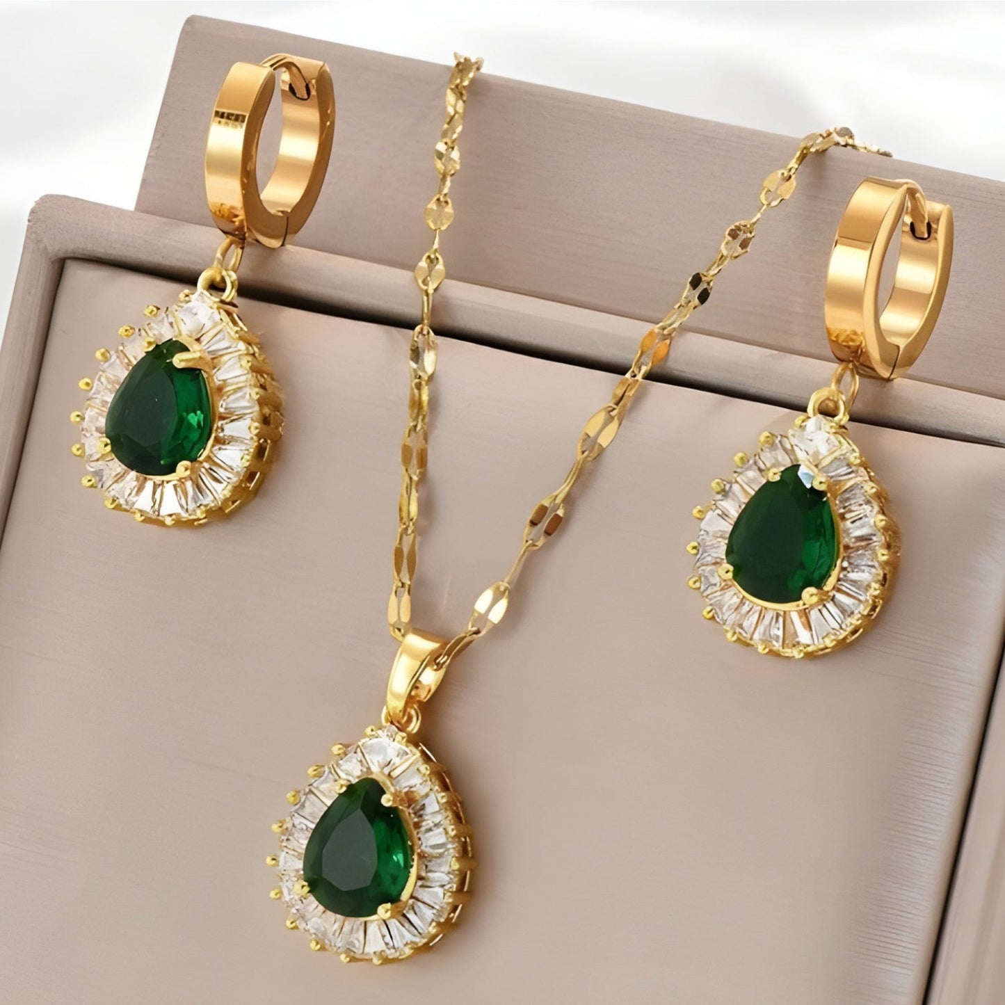 Thalienne Aurevelle Teardrop Set