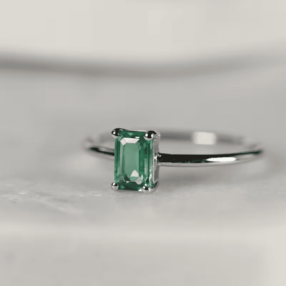 Elegant Muse Emerald Ring