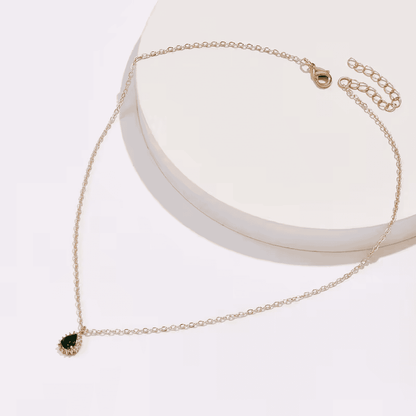 Elegant Emerald Stone Dew Necklace